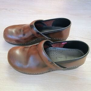 Sanita Womens Brown Leather Professional Clogs EU 41 US 10 Work Comfort Shoes